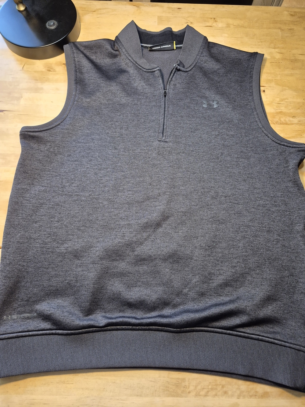 Under Armour Men's Sleeveless Quarter-Zip Golf Pullover - Charcoal
